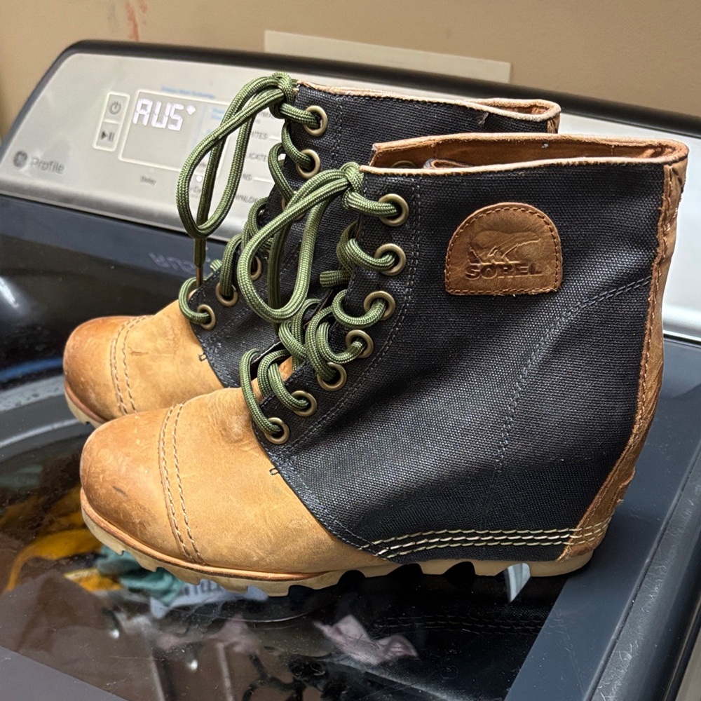Sorel Women's Joan of Arctic Boots